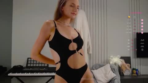 Snapshot of _temptation___ chatting on March 7, 4:15 pm Tata online show from March 7, 4:15 pm