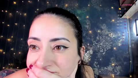 Snapshot of _thenightmoon_ chatting on November 23, 12:38 pm _thenightmoon_ online show from November 23, 12:38 pm