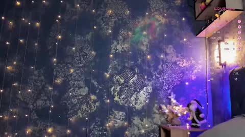 Snapshot of _thenightmoon_ chatting on December 15, 1:54 am _thenightmoon_ online show from December 15, 1:54 am