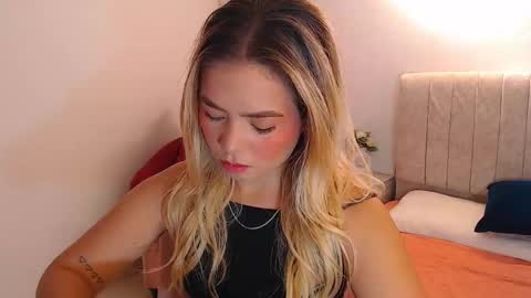 _tiffany1 online show from February 1, 6:06 pm