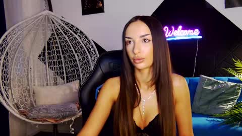 Snapshot of _tiffany_west chatting on May 22, 4:52 am _tiffany_west online show from May 22, 4:52 am