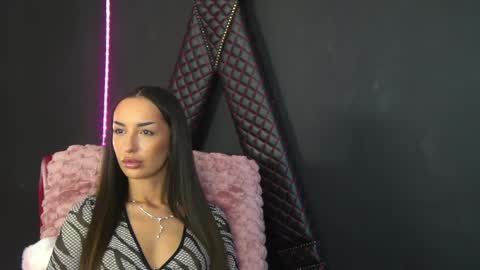 Snapshot of _tiffany_west chatting on May 27, 4:53 am _tiffany_west online show from May 27, 4:53 am