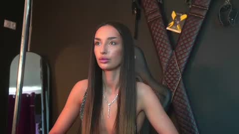 Snapshot of _tiffany_west chatting on June 11, 5:05 am _tiffany_west online show from June 11, 5:05 am