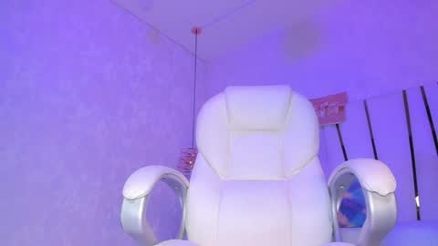 Rousse  online show from December 20, 7:39 pm