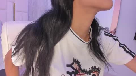 Snapshot of _tinyrousse_ chatting on October 21, 7:36 pm Rousse online show from October 21, 7:36 pm