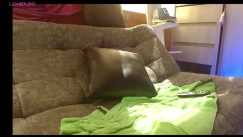 Snapshot of _tinyrousse_ chatting on February 28, 7:26 pm Rousse online show from February 28, 7:26 pm