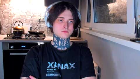 _torfin_ online show from March 28, 11:26 pm