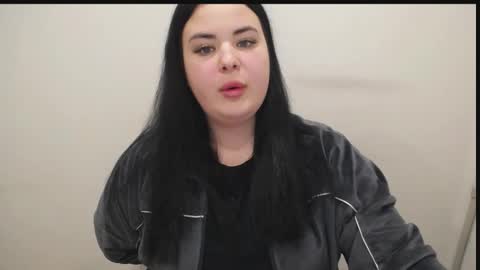 Trisha online show from November 10, 12:59 pm