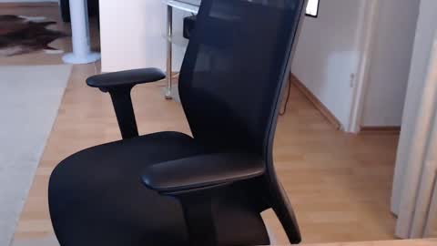 _trythis_ online show from November 20, 9:25 pm