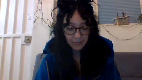 _tutti_frutti_ online show from January 4, 6:30 am