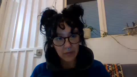 _tutti_frutti_ online show from January 8, 7:45 am