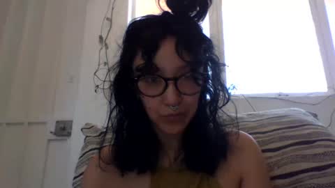 _tutti_frutti_ online show from February 2, 8:30 pm