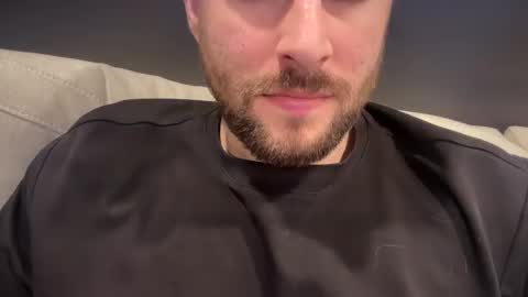 Snapshot of _ur_happy_meal chatting on February 21, 5:02 am DJ online show from February 21, 5:02 am