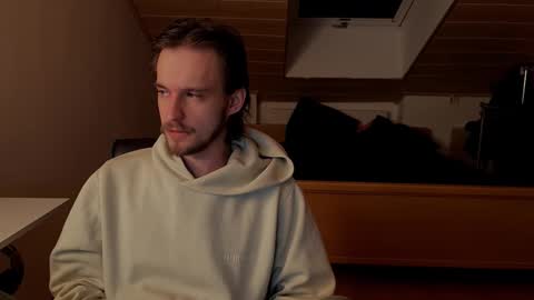 Snapshot of _v_l_a_d_ chatting on March 5, 12:39 am Vlad online show from March 5, 12:39 am