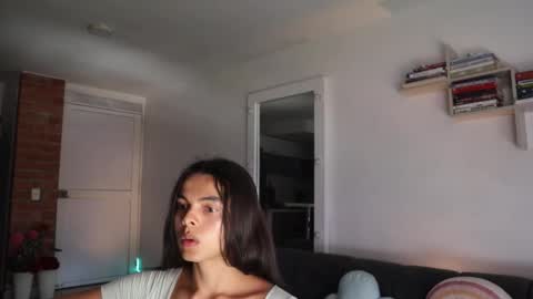 Anastasia Vahos online show from March 19, 5:17 pm