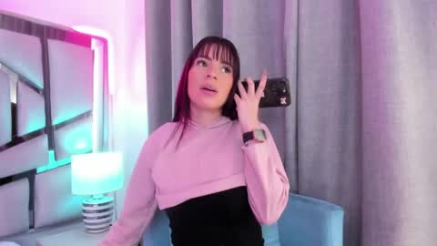 _valeria_saenz_ online show from June 8, 1:22 pm