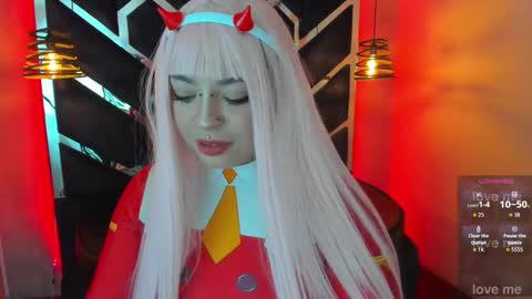 Snapshot of _vermell_ chatting on October 9, 8:40 pm   Vermeil   online show from October 9, 8:40 pm