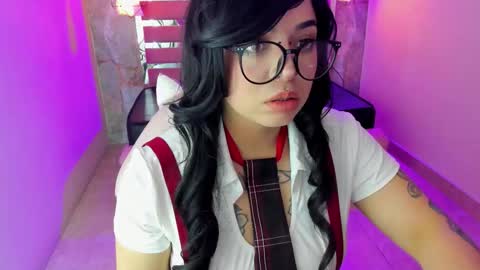 Snapshot of _vermell_ chatting on October 19, 8:53 pm   Vermeil   online show from October 19, 8:53 pm