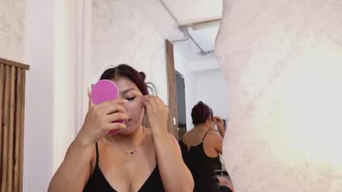 Veronica online show from November 30, 1:04 pm