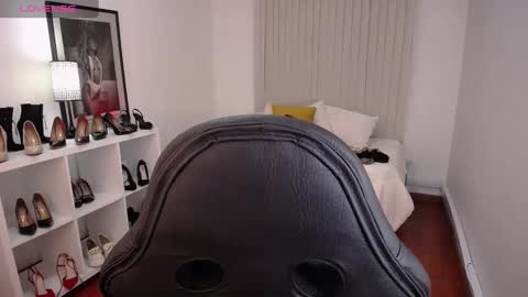 Sol online show from December 4, 4:05 pm