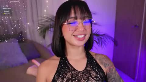 Snapshot of _victoria_florez chatting on October 15, 1:17 am VICTORIA online show from October 15, 1:17 am