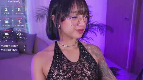 Snapshot of _victoria_florez chatting on November 11, 10:32 pm VICTORIA online show from November 11, 10:32 pm