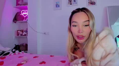   online show from January 7, 8:11 pm