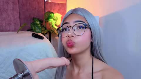   online show from December 2, 9:10 pm