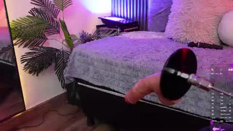  online show from June 12, 8:52 pm