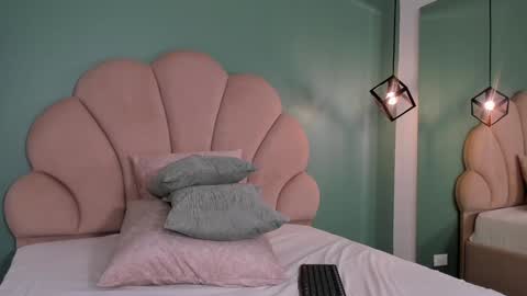 Snapshot of _vix555_ chatting on February 3, 12:36 am Vix online show from February 3, 12:36 am