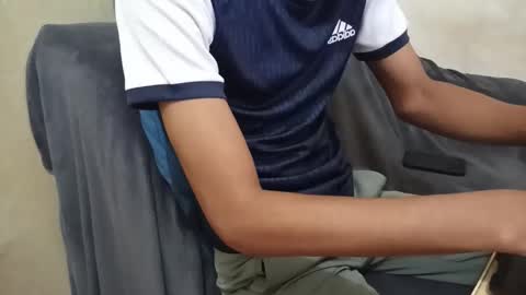 _vov_ online show from December 18, 12:51 pm