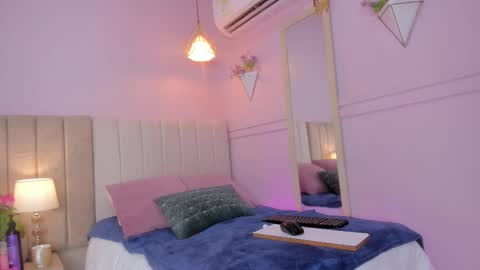 _wendy_x online show from September 20, 11:33 am