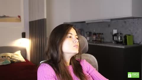 Snapshot of _whoareu_ chatting on October 5, 11:30 am Kristina online show from October 5, 11:30 am