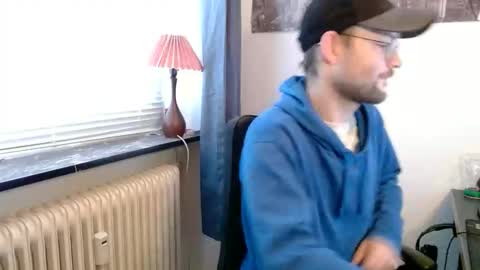 _whoisthatguy_ online show from October 25, 9:28 am