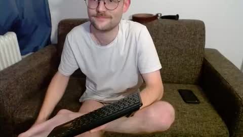 _whoisthatguy_ online show from December 15, 6:45 pm