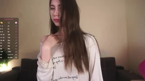 Snapshot of _wicked_game chatting on April 3, 6:39 pm Anna online show from April 3, 6:39 pm