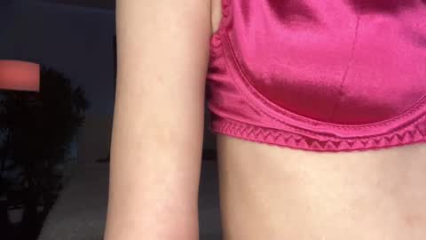 _wide_eyed_ online show from December 21, 5:31 pm