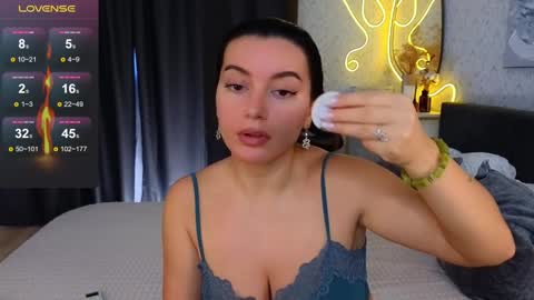 Jasmine online show from January 11, 8:22 am