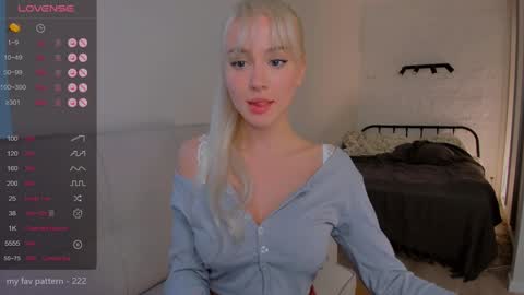 Tessa -  online show from December 20, 11:00 am