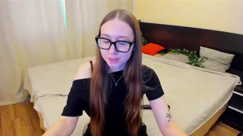 Snapshot of _yourhotangel_ chatting on June 1, 6:48 am Eva online show from June 1, 6:48 am