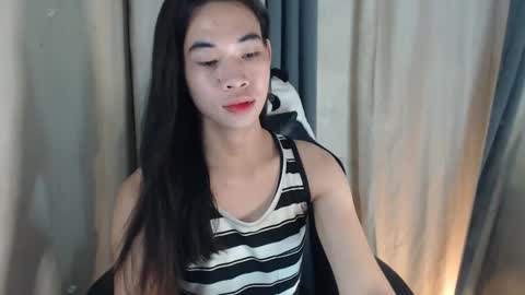 Snapshot of _yoursexwife_ chatting on January 28, 4:19 pm sheng online show from January 28, 4:19 pm