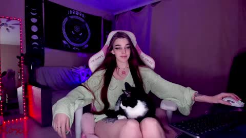 Roxy online show from December 23, 6:48 pm