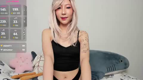 Snapshot of _yuriko chatting on June 12, 10:41 pm Mia online show from June 12, 10:41 pm
