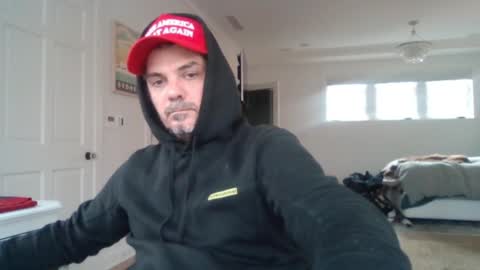 Snapshot of _zeus____ chatting on January 11, 7:05 pm Zeus online show from January 11, 7:05 pm