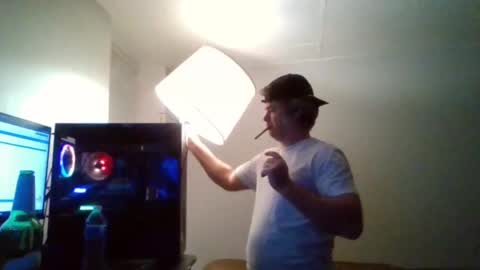 Snapshot of _zeus____ chatting on March 9, 4:49 am Zeus online show from March 9, 4:49 am