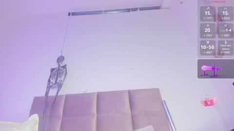 Snapshot of _zoe_12 chatting on December 7, 12:08 am  Zoe  online show from December 7, 12:08 am