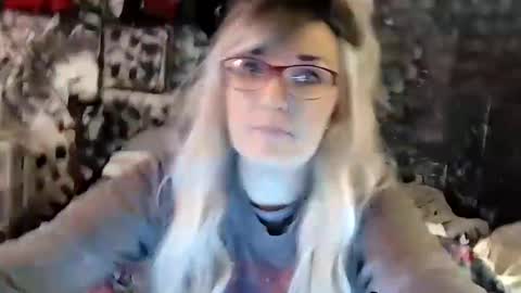 Snapshot of a6909 chatting on January 12, 5:22 pm Bree Anna online show from January 12, 5:22 pm