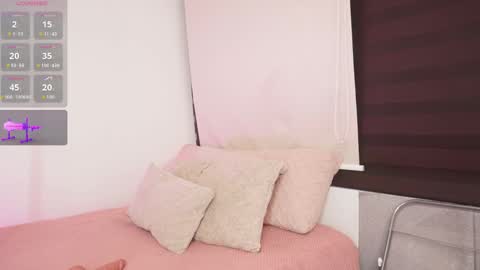 Snapshot of a__vanellopecute chatting on October 5, 10:35 am Alexandra online show from October 5, 10:35 am