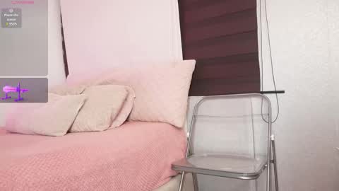 Snapshot of a__vanellopecute chatting on October 17, 9:12 am Alexandra online show from October 17, 9:12 am