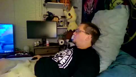 Snapshot of a_bored_dragon chatting on September 25, 11:36 am A Bored Dragon online show from September 25, 11:36 am